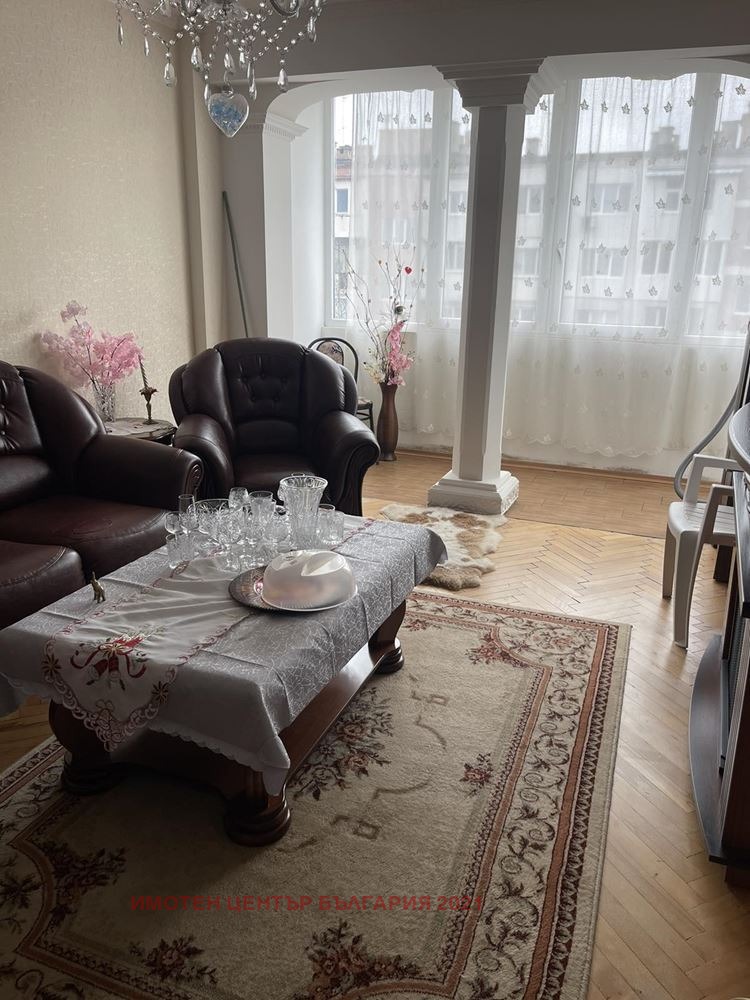 Zu verkaufen  1 Schlafzimmer Sofia , Druschba 1 , 70 qm | 74513564