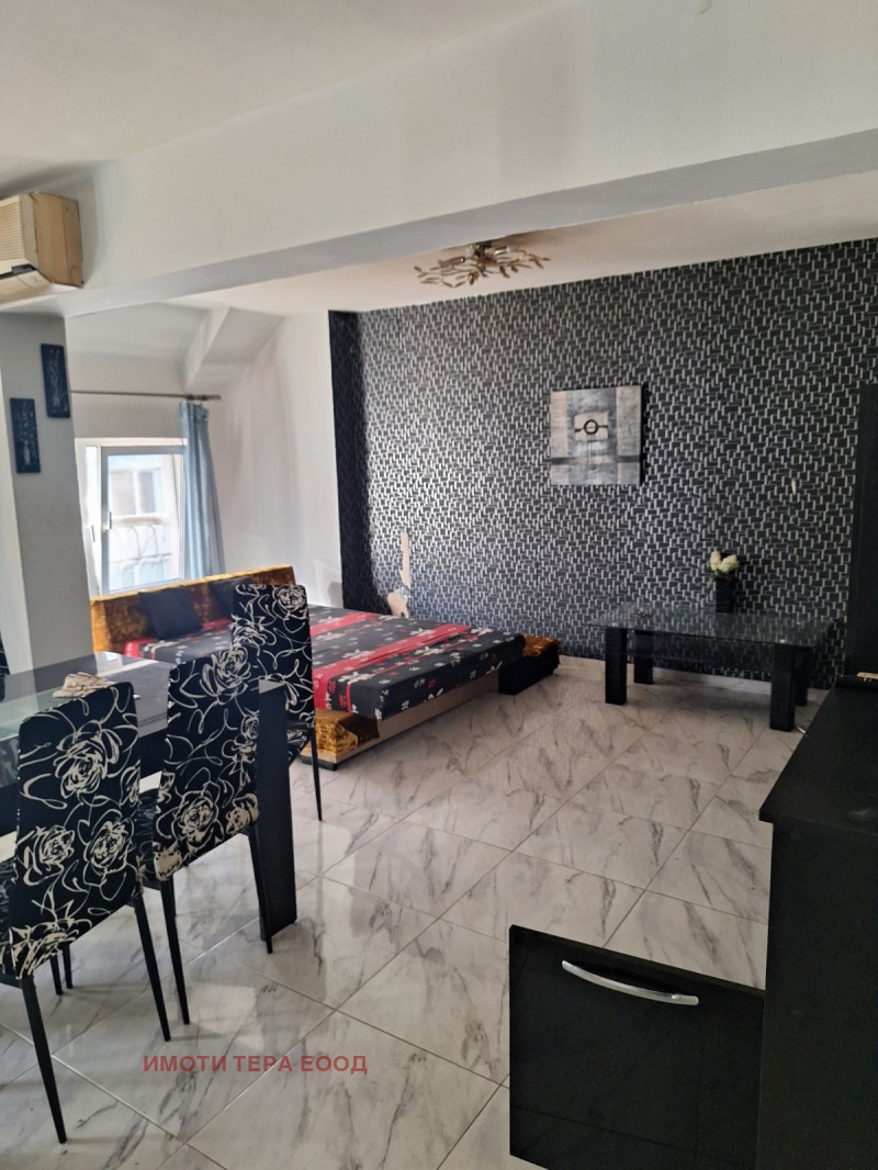 Продаја  3 спаваће собе Варна , Лјатно кино Тракија , 106 м2 | 85458034
