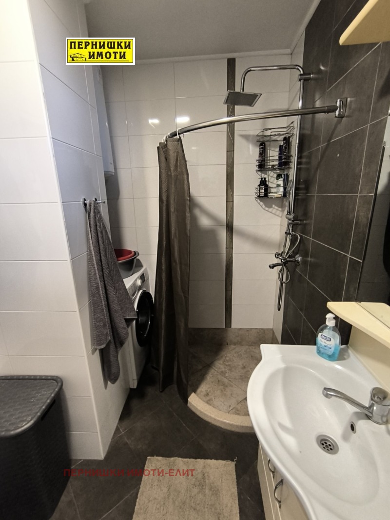 Продава  Етаж от къща град Перник , Ралица , 128 кв.м | 56228593 - изображение [4]