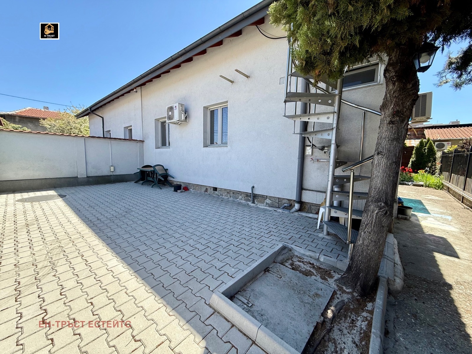 Продава КЪЩА, гр. София, Модерно предградие