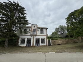 Haus Mogilino, region Russe 1