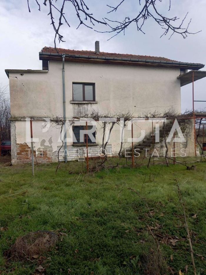 Продава КЪЩА, с. Войсил, област Пловдив, снимка 2 - Къщи - 53371969
