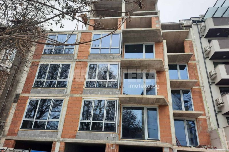 De vânzare  1 dormitor Sofia , Banișora , 67 mp | 60369428 - imagine [7]