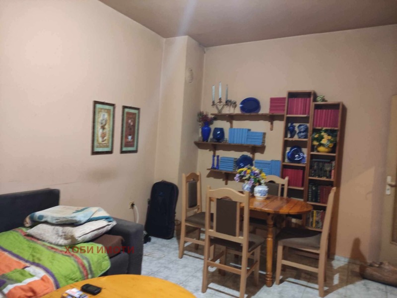 Eladó  2 hálószobás Plovdiv , Vastanicseski , 67 négyzetméter | 42700899 - kép [5]