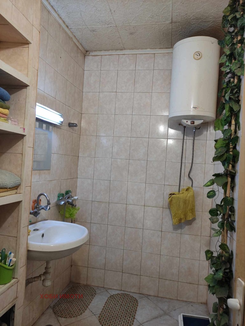 Eladó  2 hálószobás Plovdiv , Vastanicseski , 67 négyzetméter | 42700899 - kép [11]