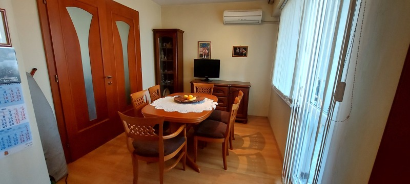 Продава  3-стаен град Хасково , Любен Каравелов , 100 кв.м | 96739034 - изображение [4]