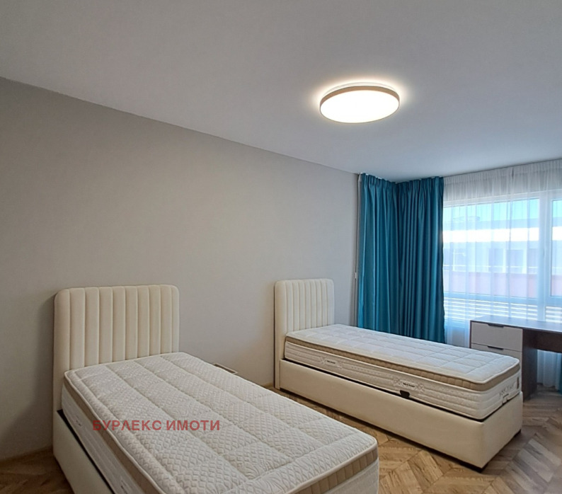 Продава 3-СТАЕН, гр. Варна, Централна поща, снимка 4 - Апартаменти - 55656026