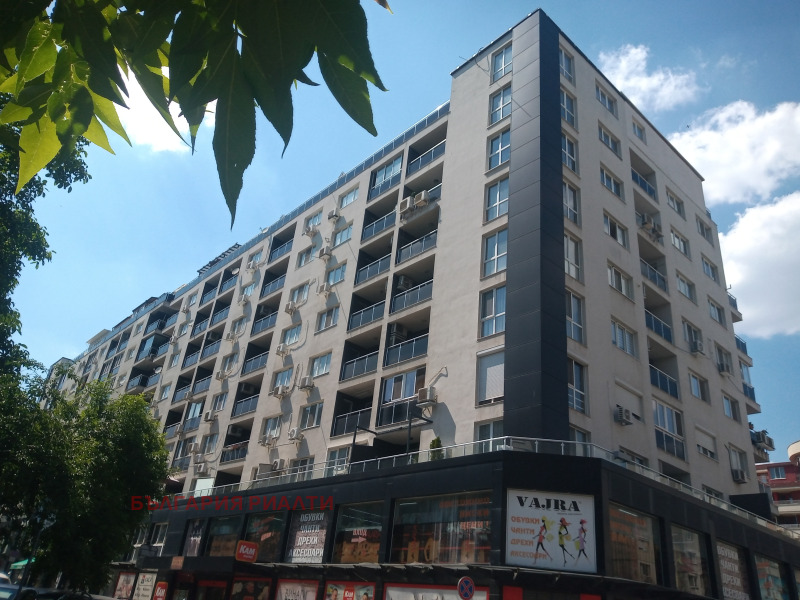 En venta  3 dormitorios Sofia , Mladost 4 , 174 metros cuadrados | 67023515
