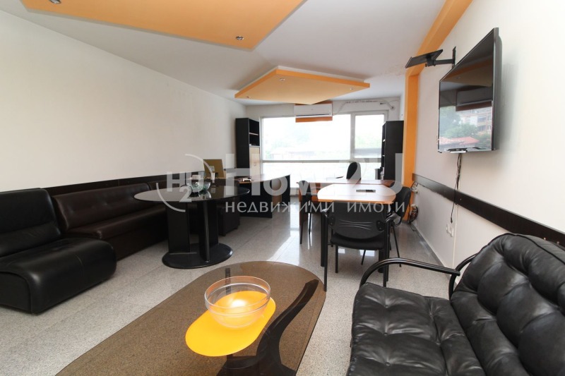 Eladó  Hivatal Plovdiv , Karsijaka , 80 négyzetméter | 56568855