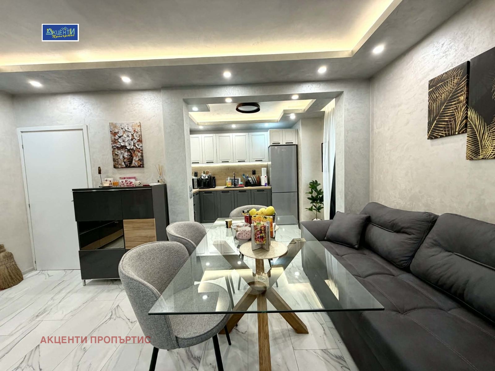 Продава 3-СТАЕН, гр. Велико Търново, Колю Фичето, снимка 3 - Апартаменти - 54607237