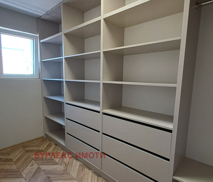 Продава 3-СТАЕН, гр. Варна, Централна поща, снимка 5 - Апартаменти - 55656026