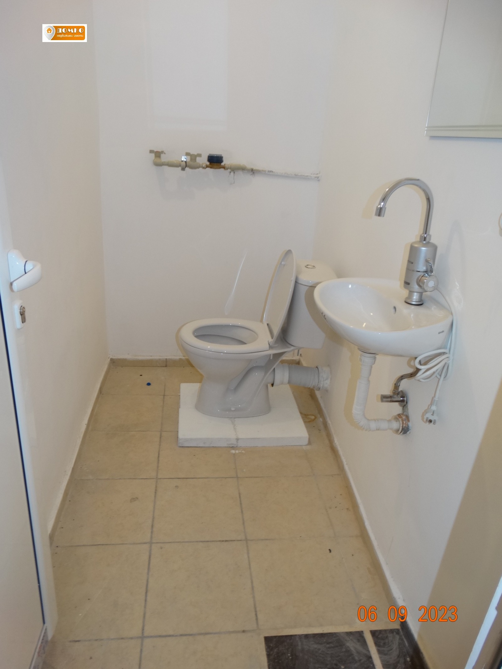 Продава МАГАЗИН, гр. Пазарджик, Идеален център, снимка 2 - Магазини - 53315438