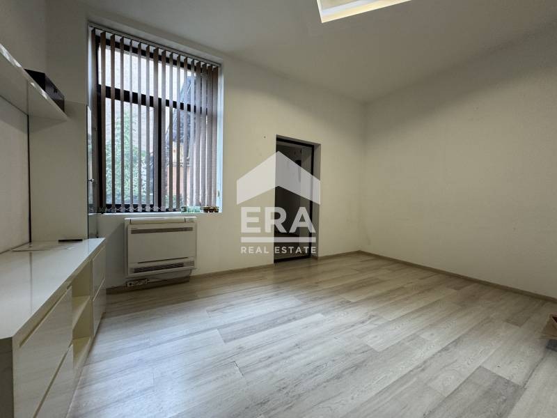 Продава  3-стаен град Силистра , Център , 78 кв.м | 71264661 - изображение [2]