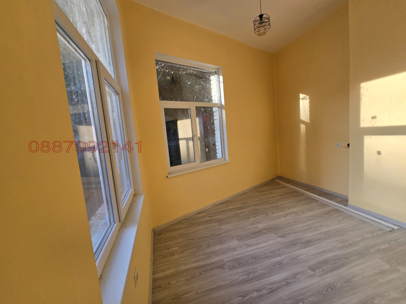 Продава ОФИС, гр. Ямбол, Център, снимка 3 - Офиси - 52783774