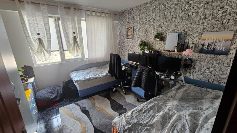 Продава  4-стаен град Шумен , 5-ти полк , 76 кв.м | 89843549 - изображение [5]