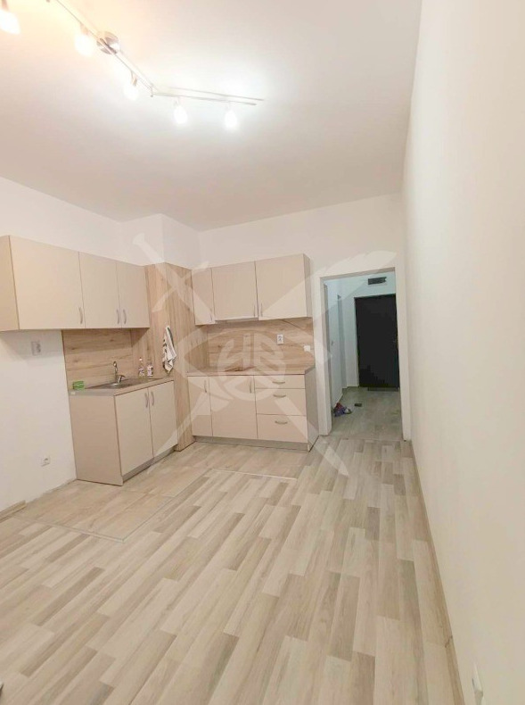 De vânzare  1 dormitor Burgas , Meden rudnic - zona A , 75 mp | 58752119