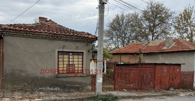 Продава КЪЩА, гр. Добрич, Център, снимка 2 - Къщи - 56655060