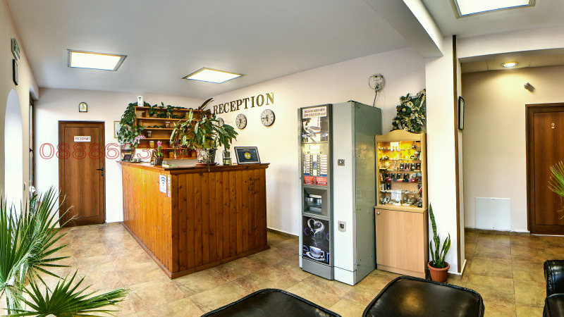 Продава ХОТЕЛ, с. Донковци, област Велико Търново, снимка 17 - Хотели - 52786538