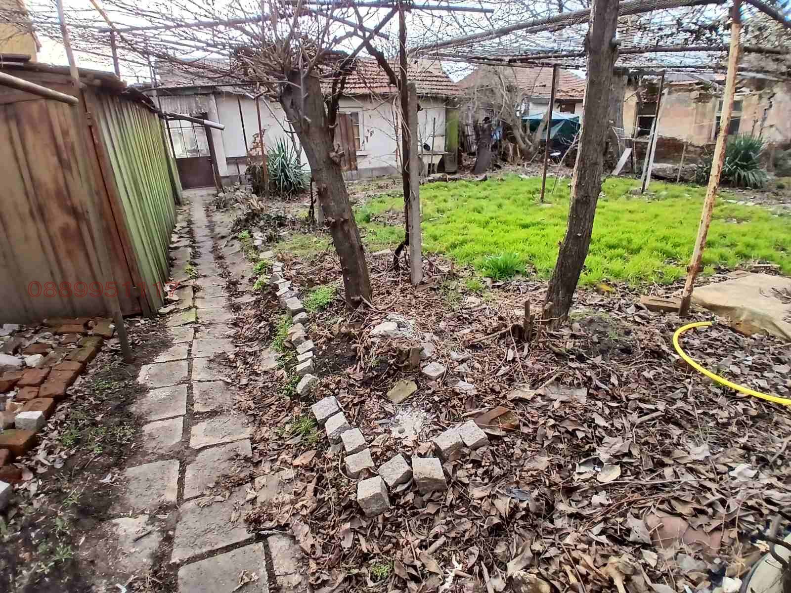 Продава КЪЩА, гр. София, Орландовци, снимка 2 - Къщи - 53933059