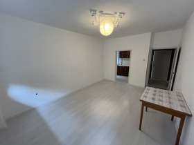 3-стаен град Варна, Лятно кино Тракия