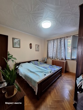 3 dormitorios Tri chuchura - sever, Stara Zagora 7