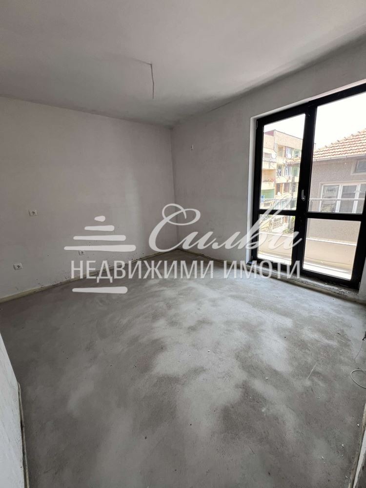 Продается  1 спальня Търговище , Център , 57 кв.м | 40811908 - изображение [2]
