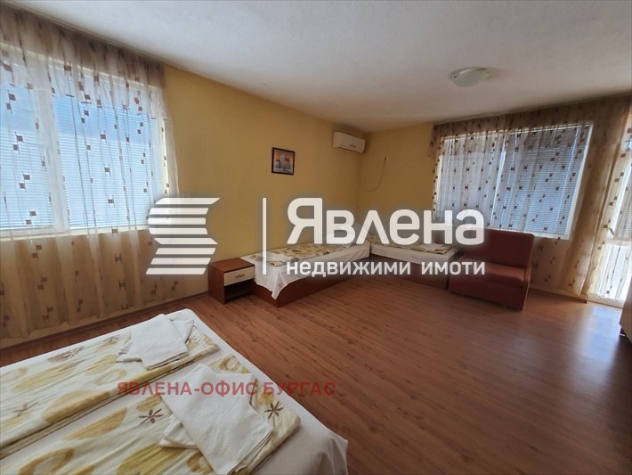 Продава ЕТАЖ ОТ КЪЩА, гр. Царево, област Бургас, снимка 5 - Етаж от къща - 54416827