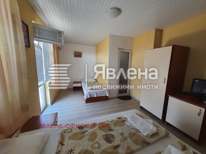 Продава ЕТАЖ ОТ КЪЩА, гр. Царево, област Бургас, снимка 8 - Етаж от къща - 54416827