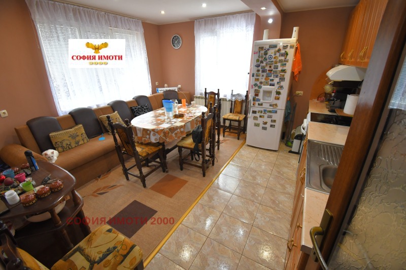 Продава КЪЩА, с. Врачеш, област София област, снимка 14 - Къщи - 52376253