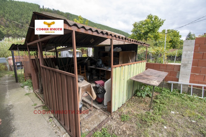 Продава КЪЩА, с. Врачеш, област София област, снимка 10 - Къщи - 52376253