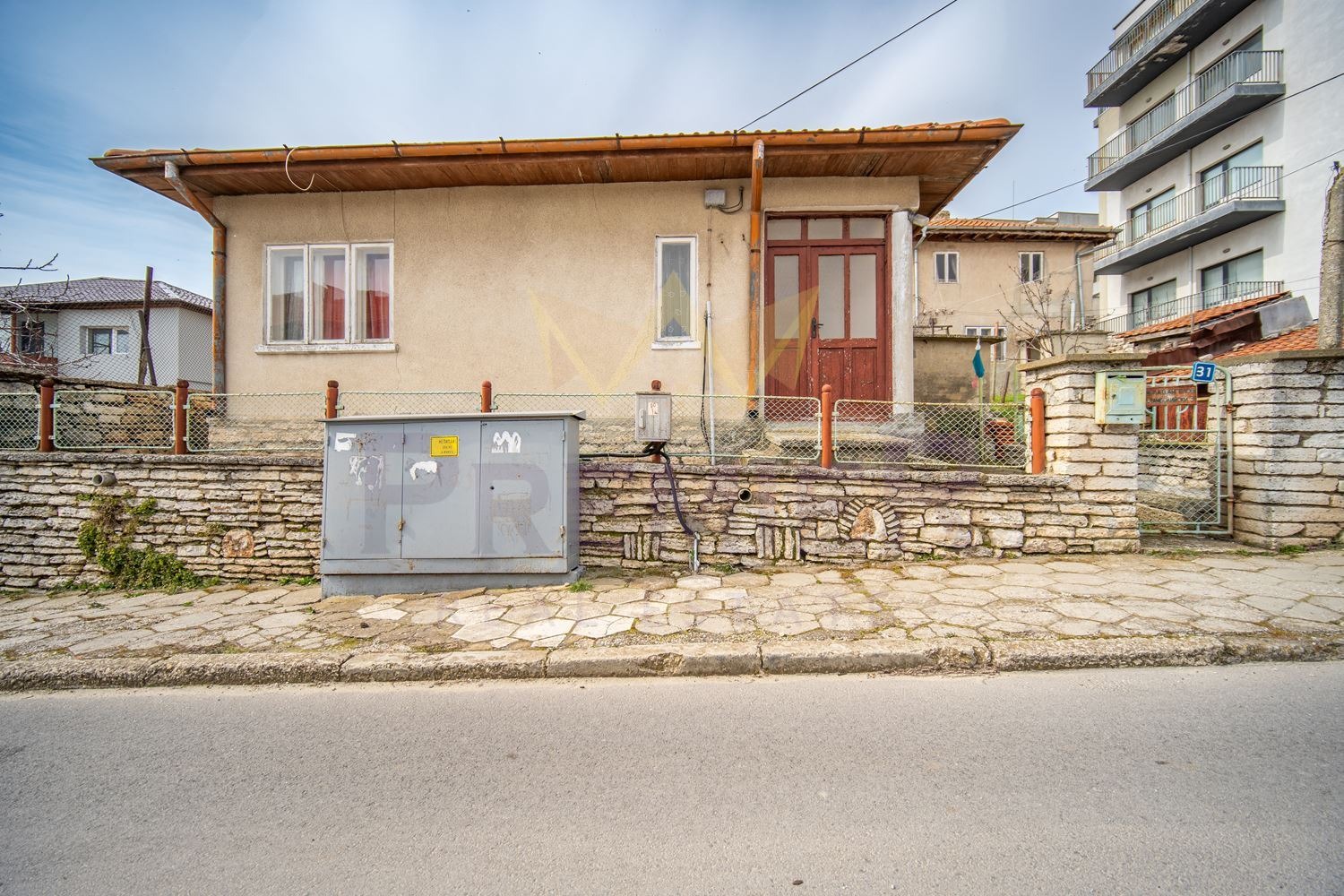 Продава КЪЩА, гр. Балчик, област Добрич, снимка 2 - Къщи - 53736354