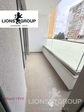 1 quarto Vazrajdane 1, Varna 3
