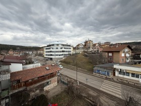 Casa Mochino, Pernik 5