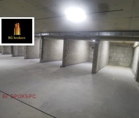 Γκαράζ Καισηεβα γραδηνα, Βαρνα