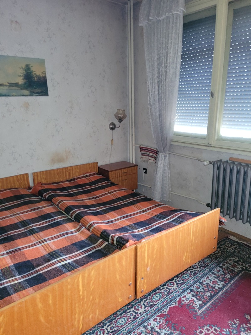 Продава  3-стаен град Плевен , Широк център , 90 кв.м | 74651048 - изображение [6]