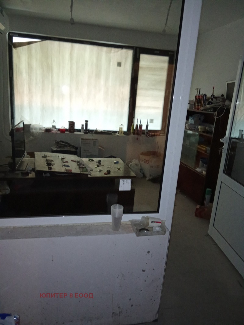 Na sprzedaż  Biuro Sofia , Podujane , 85 mkw | 52507123 - obraz [5]