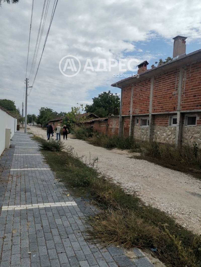 Продава КЪЩА, с. Войсил, област Пловдив, снимка 2 - Къщи - 52604722