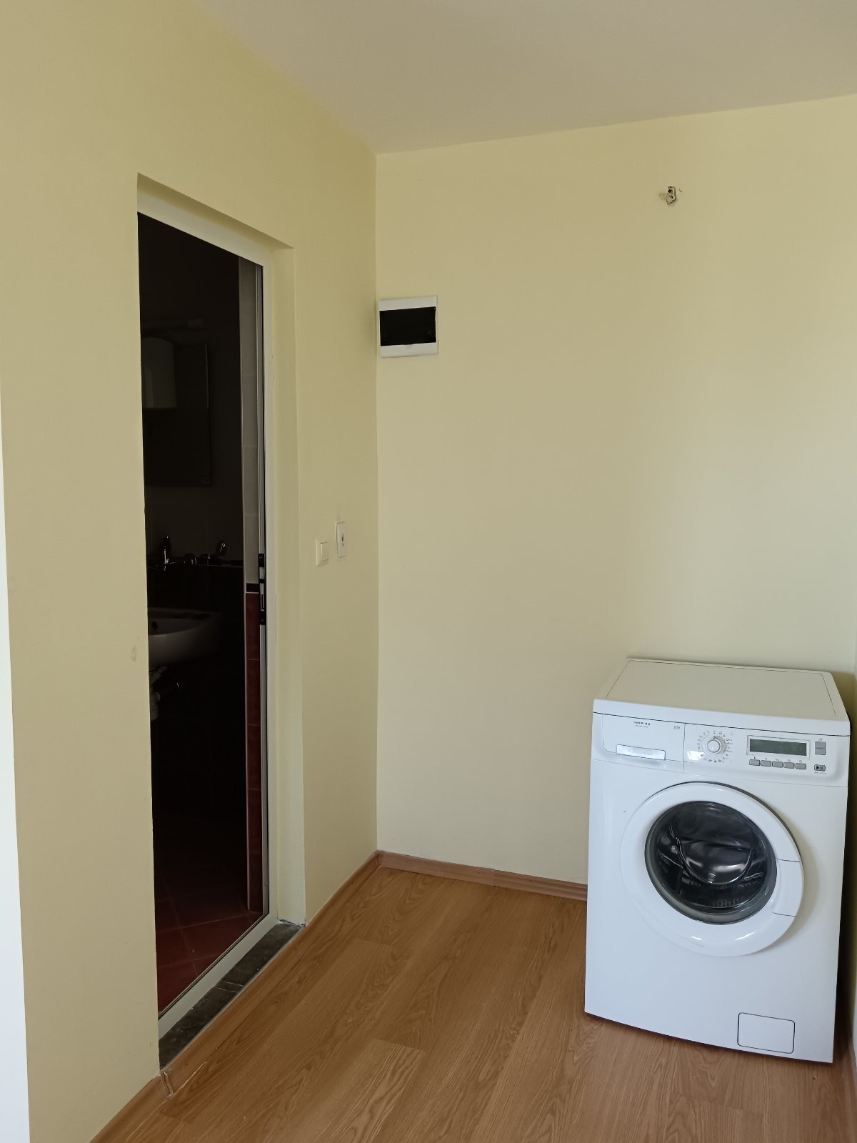 Продава 1-СТАЕН, гр. Бяла, област Варна, снимка 3 - Апартаменти - 53643192