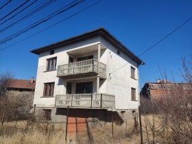 Maison Tsarkva, Pernik 2