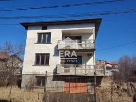 Haus Zarkwa, Pernik 4