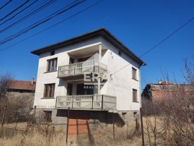 Haus Zarkwa, Pernik 5