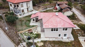 Продажба на имоти в с. Горен чифлик, област Варна - изображение 6 