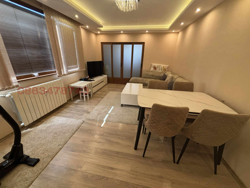 Продава  3-стаен град София , Младост 1 , 81 кв.м | 23965664