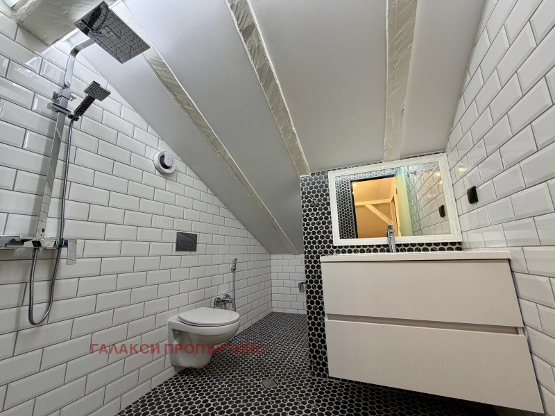 Продава КЪЩА, гр. София, Център, снимка 13 - Къщи - 52463291