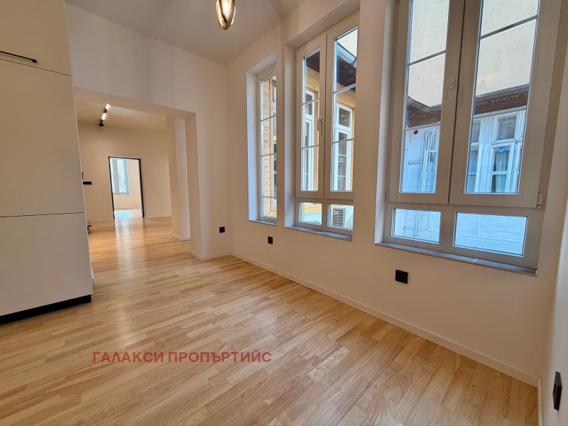 Продава КЪЩА, гр. София, Център, снимка 5 - Къщи - 52463291