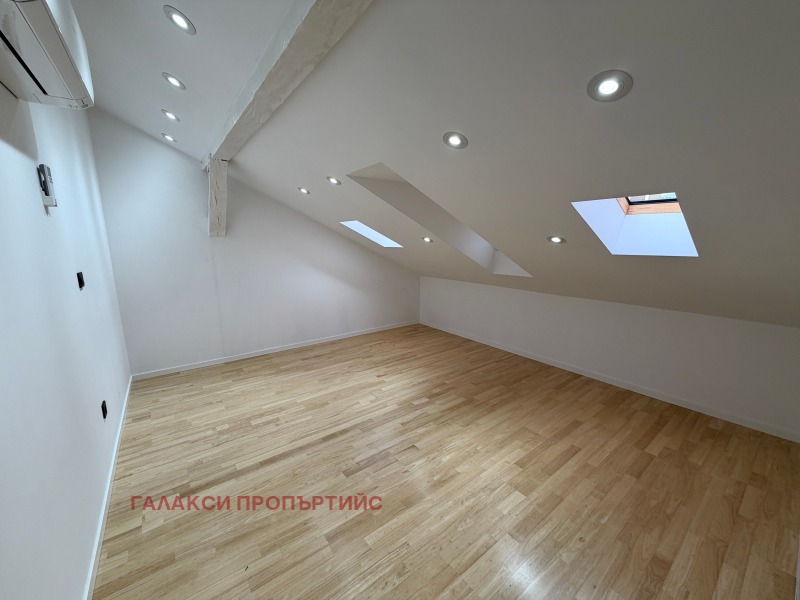 Продава КЪЩА, гр. София, Център, снимка 11 - Къщи - 52463291