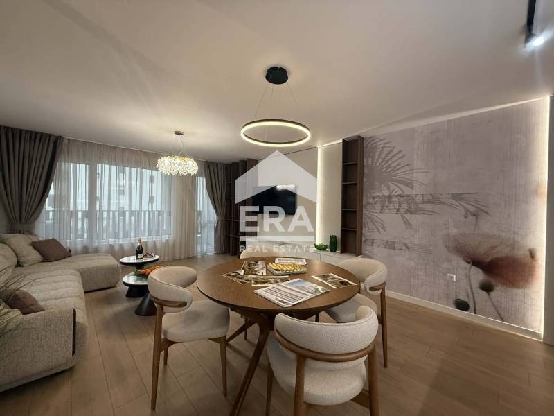 Продава 3-СТАЕН, гр. Варна, Център, снимка 2 - Апартаменти - 53961336