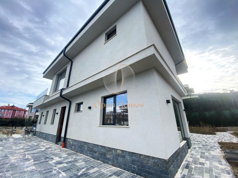 Продава  Къща, област Пловдив, с. Марково •  491 750 EUR • ID 22314003 — holmes.bg - [1] 