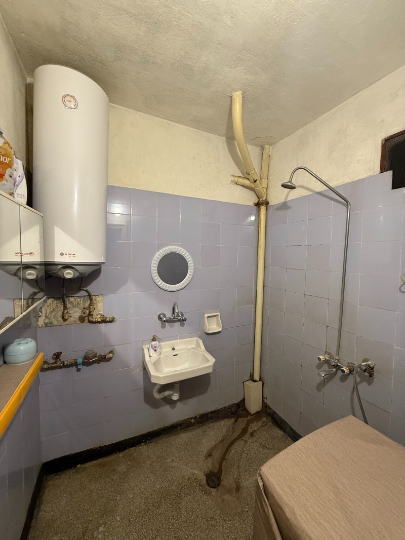 Eladó  2 hálószobás Plovdiv , Centar , 100 négyzetméter | 93070619 - kép [13]