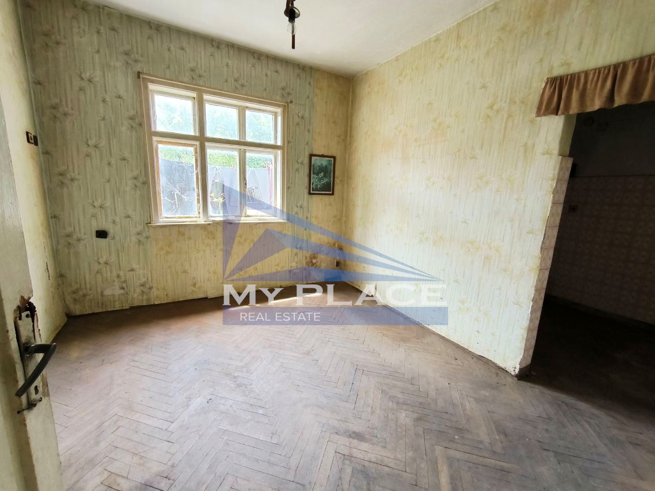 Продава ЕТАЖ ОТ КЪЩА, гр. Шумен, Военно училище, снимка 3 - Етаж от къща - 54549942